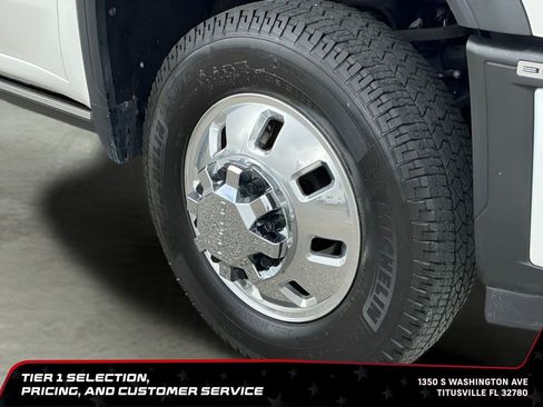 Used 2024 GMC Sierra 3500 Denali Ultimate AWD/4WD image 11