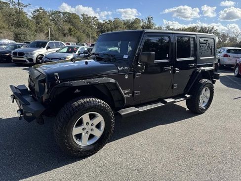 Used 2013 Jeep Wrangler Unlimited Sahara w/ Connectivity Group image 5