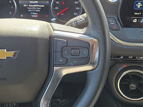 Used 2025 Chevrolet Blazer LT image 19