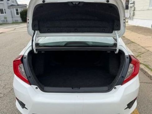 Used 2019 Honda Civic Sport image 12