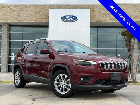 Used 2019 Jeep Cherokee Latitude w/ Popular Appearance Group FWD image 1