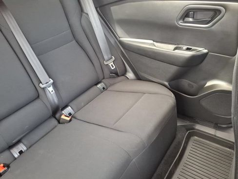 Used 2024 Nissan Rogue S FWD image 18