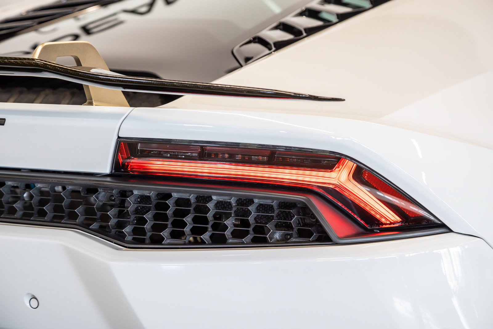 Used 2015 Lamborghini Huracan LP 610-4 AWD/4WD image 18