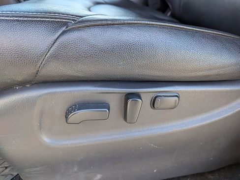 Used 2017 Nissan Armada SV image 26