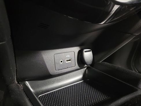 Used 2021 Nissan Rogue Sport S image 16