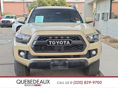 Used 2019 Toyota Tacoma TRD Off-Road image 2