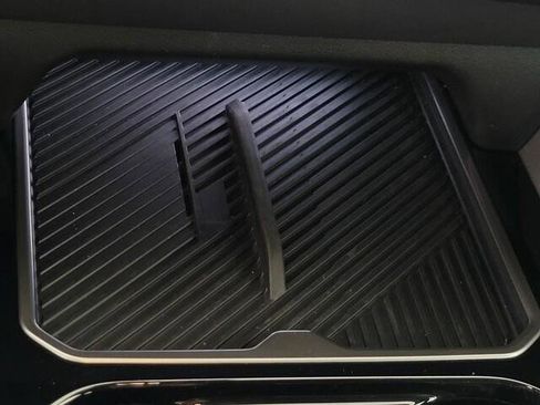 Certified 2025 BMW 530i image 23