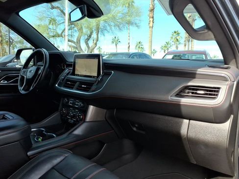 Used 2021 Chevrolet Suburban RST w/ Luxury Package image 12