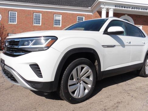 Used 2022 Volkswagen Atlas Cross Sport SE image 19