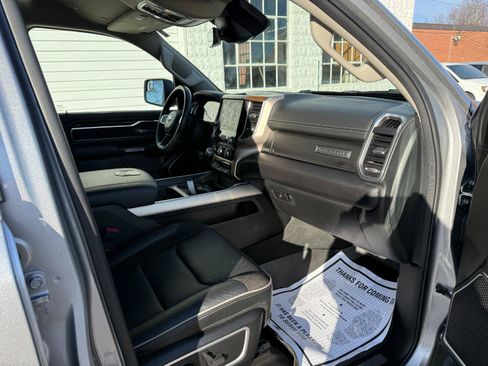 Used 2022 RAM 1500 Laramie AWD/4WD image 21