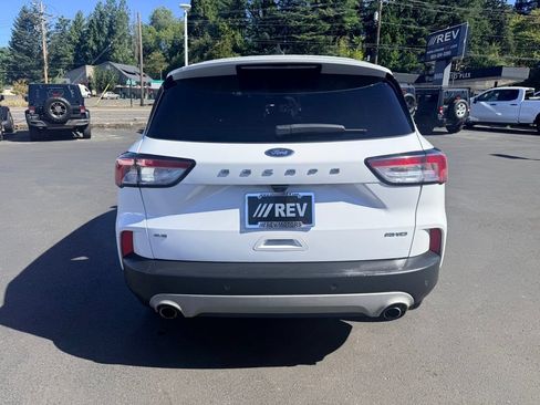 Used 2021 Ford Escape SE w/ Cold Weather Package AWD/4WD image 4