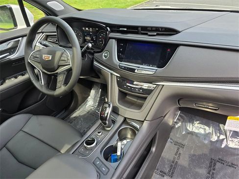 New 2025 Cadillac XT5 Sportv w/ Technology Package image 11