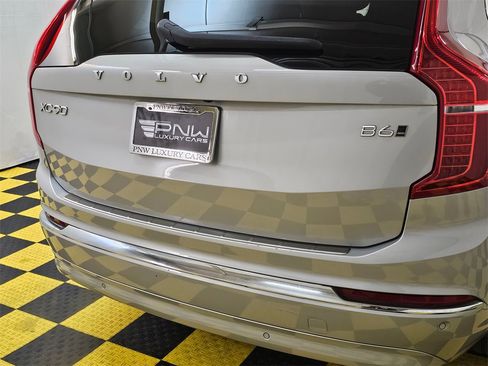 Used 2023 Volvo XC90 B6 Ultimate w/ Protection Package Premier image 13