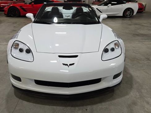 Used 2013 Chevrolet Corvette Grand Sport w/ 2LT Preferred Equipment Group image 8