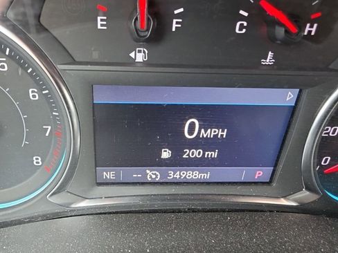 Used 2023 Chevrolet Traverse LT FWD image 6