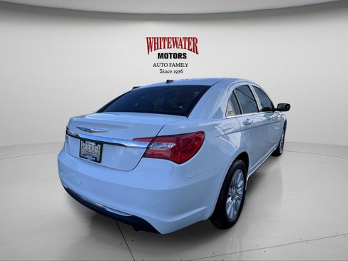 Used 2014 Chrysler 200 LX image 6