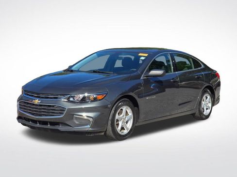 Used 2018 Chevrolet Malibu LS w/ LPO, Convenience Package 1 FWD image 2