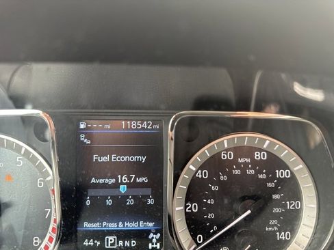 Used 2019 Nissan Titan PRO-4X w/ Pro-4x Convenience Package image 10