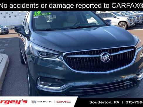 Used 2019 Buick Enclave Essence AWD/4WD image 2