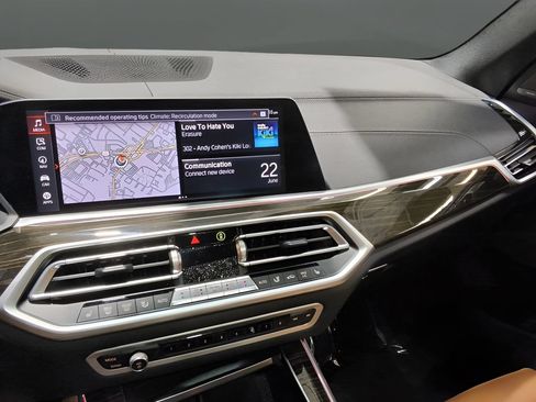 Used 2023 BMW X5 xDrive40i w/ M Sport Package AWD/4WD image 13