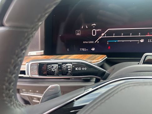 New 2026 Cadillac Escalade ESV Platinum Luxury w/ LPO, Floor Liner Package AWD/4WD image 40