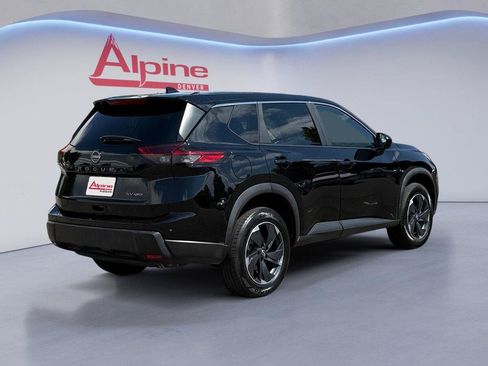 Used 2024 Nissan Rogue SV AWD/4WD image 5