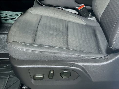 Used 2025 Chevrolet Silverado 1500 Custom image 16