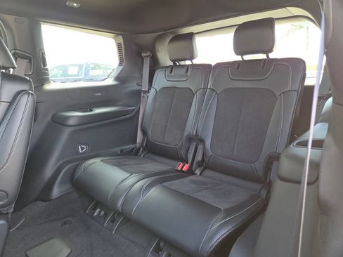 Used 2022 Jeep Grand Cherokee L Laredo RWD image 22