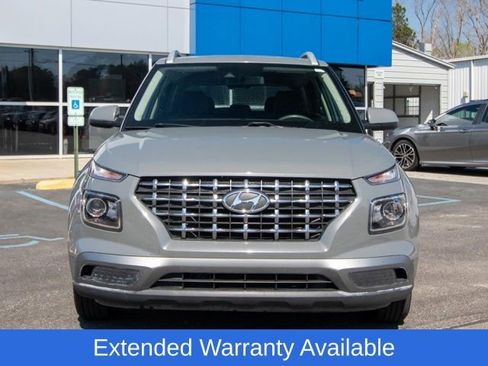 Used 2020 Hyundai Venue SEL image 3