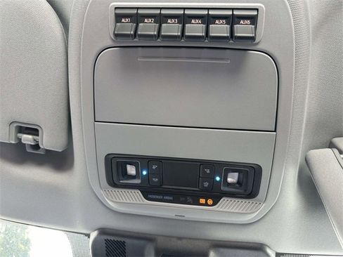 New 2026 Ford F250 XL w/ XL Chrome Package image 25