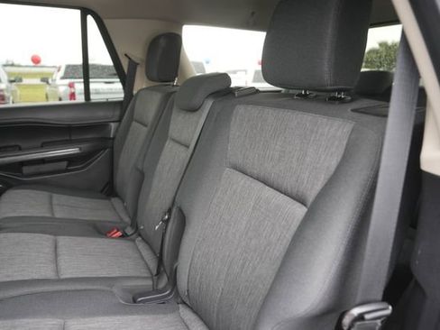 Used 2023 Ford Expedition XLT image 13