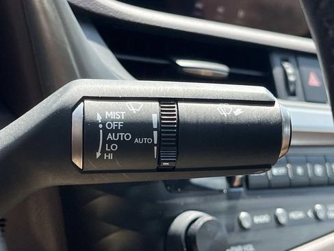 Used 2020 Lexus ES 300h w/ Premium Package FWD image 43
