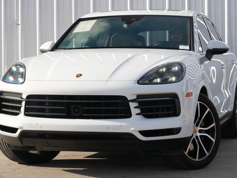 Used 2022 Porsche Cayenne S Platinum w/ Premium Package Plus image 3