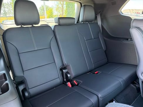 New 2027 GMC Acadia Elevation w/ Elevation Premium Package FWD image 23