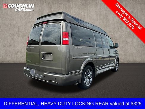 Used 2023 Chevrolet Express 2500 RWD image 8
