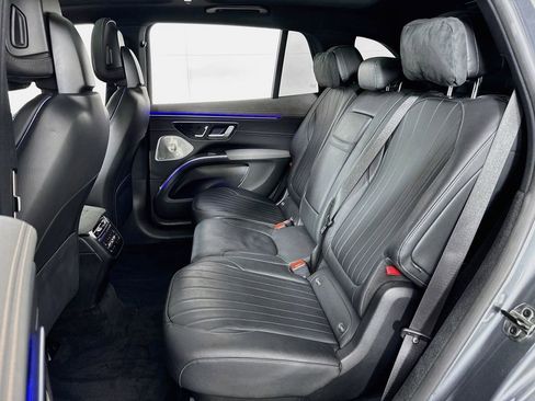 Used 2023 Mercedes-Benz EQS 580 4MATIC SUV image 31