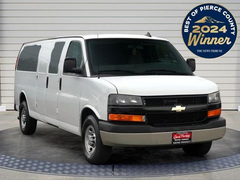 Used 2018 Chevrolet Express 3500 Extended w/ Driver Convenience Package image 1