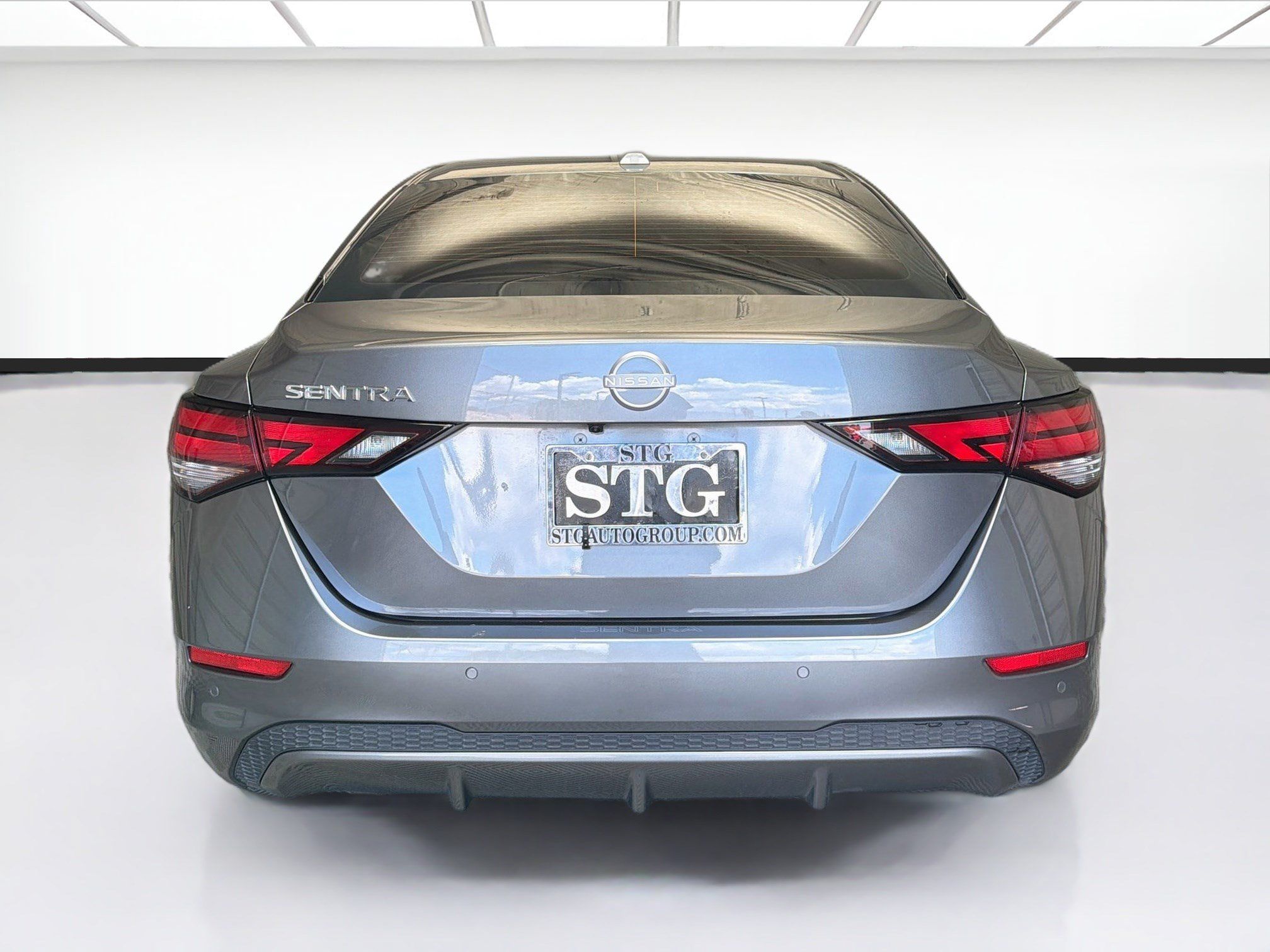 Used 2025 Nissan Sentra SV FWD image 5
