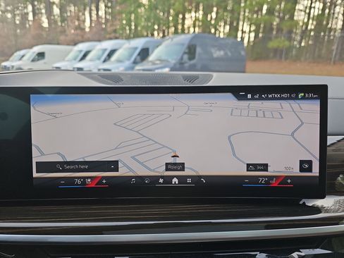 Certified 2024 BMW X7 xDrive40i w/ Premium Package image 23