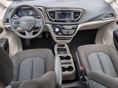 Used 2023 Chrysler Voyager LX FWD image 28