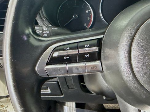 Used 2019 MAZDA MAZDA3 w/Preferred Pkg image 14