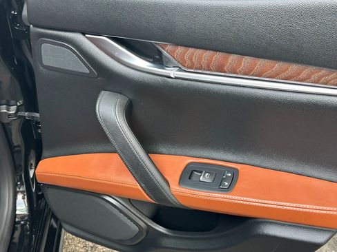 Used 2018 Maserati Ghibli RWD image 20