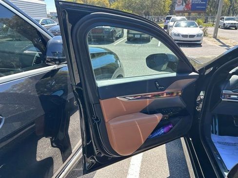 Used 2024 BMW 740i xDrive image 10