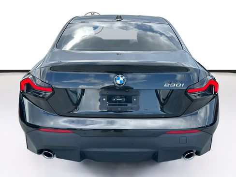 Used 2025 BMW 230i Coupe w/ Convenience Package RWD image 6