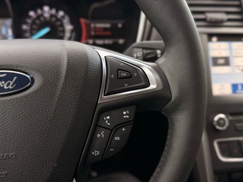 Used 2017 Ford Fusion SE w/ Equipment Group 602A image 35