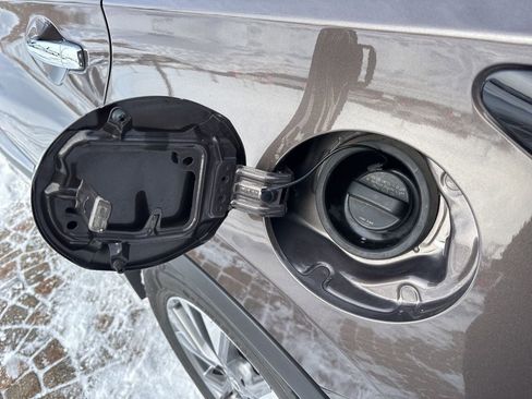 Used 2018 Nissan Murano SL w/ Moonroof Package image 47