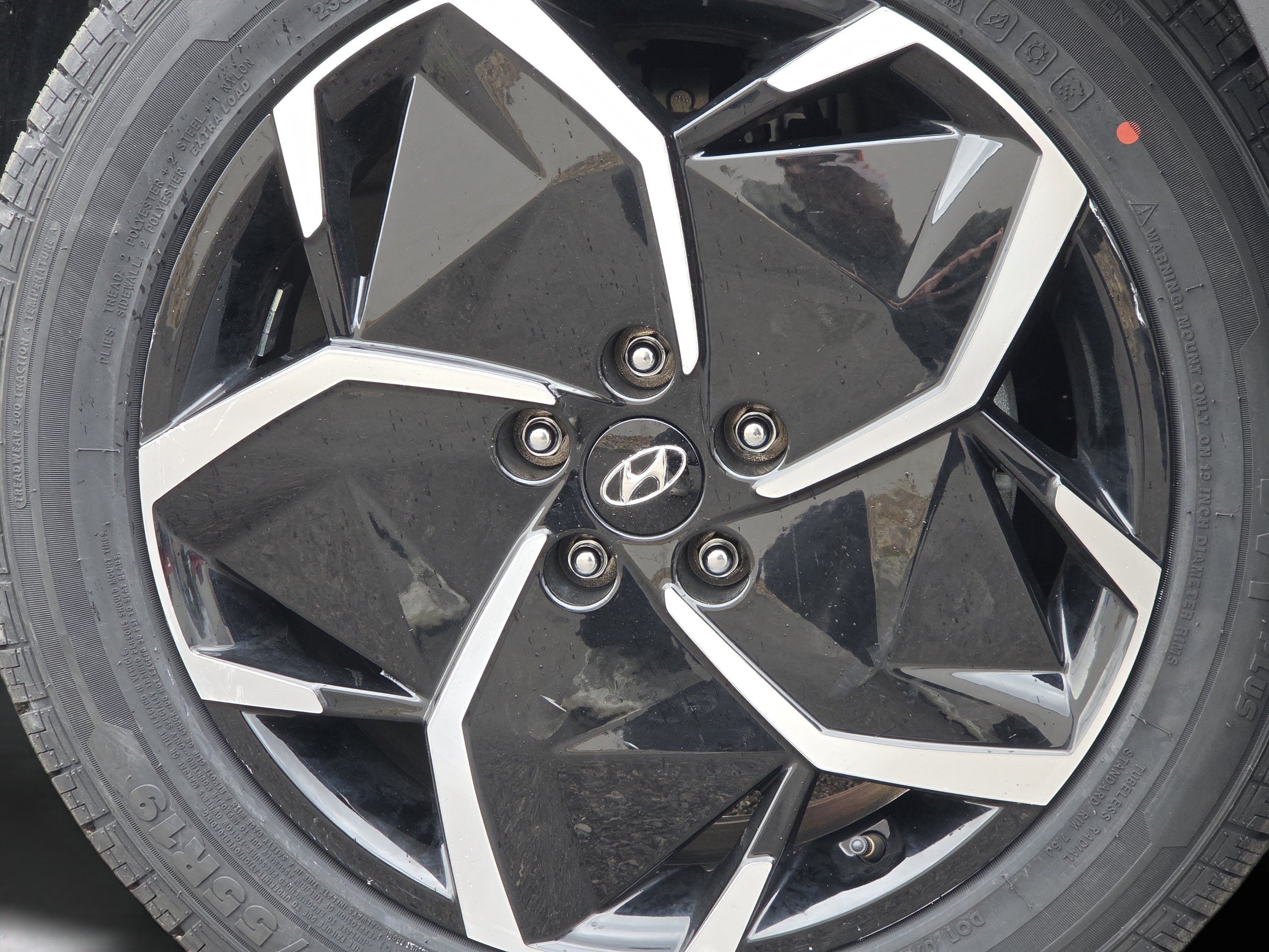 Used 2024 Hyundai Ioniq 5 SEL AWD/4WD image 16