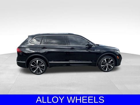 Used 2023 Volkswagen Tiguan SEL R-Line image 3