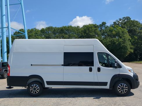 New 2026 RAM ProMaster 3500 w/ Quick Order Package 22G SLT FWD image 2