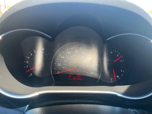 Used 2015 Kia Sorento LX FWD image 19